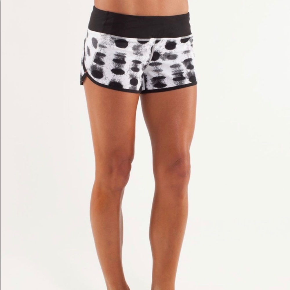 Lululemon Run: Speed Short
Seaside Dot White